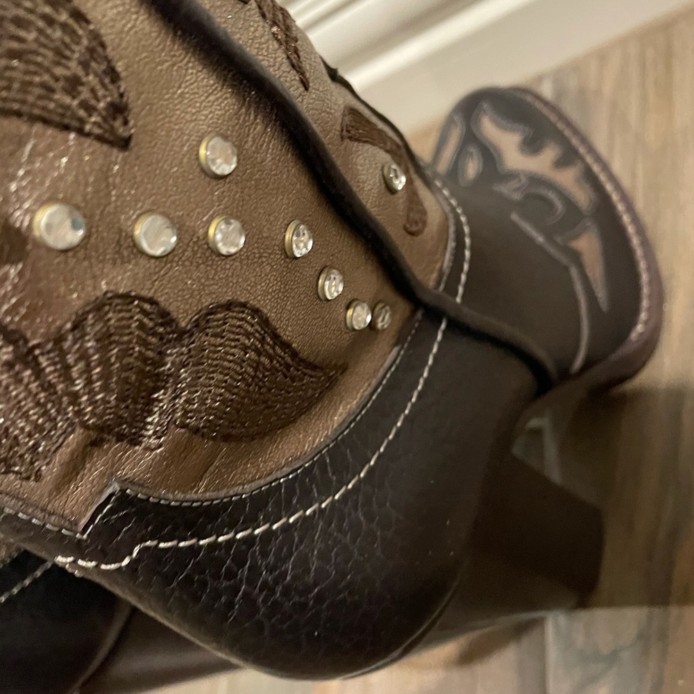 Beautiful boots - Picture 4 of 5